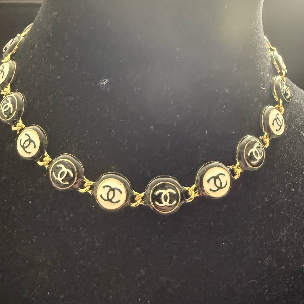 New upcycled Chanel Black white and Gold Women's Necklace - Picture 2 of 11